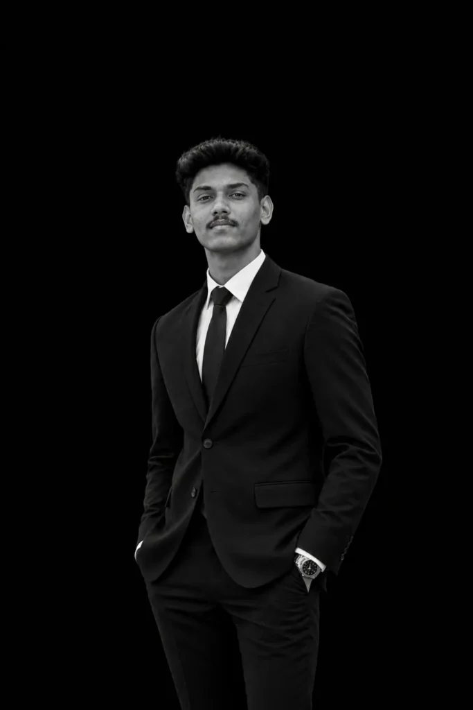 best freelance digital marketer in malappuram standing photo